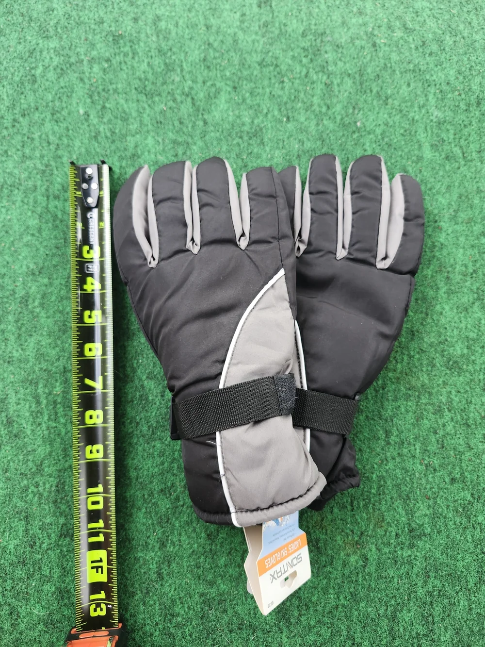 3M Thinsulate Black and Gray Winter Ski Gloves